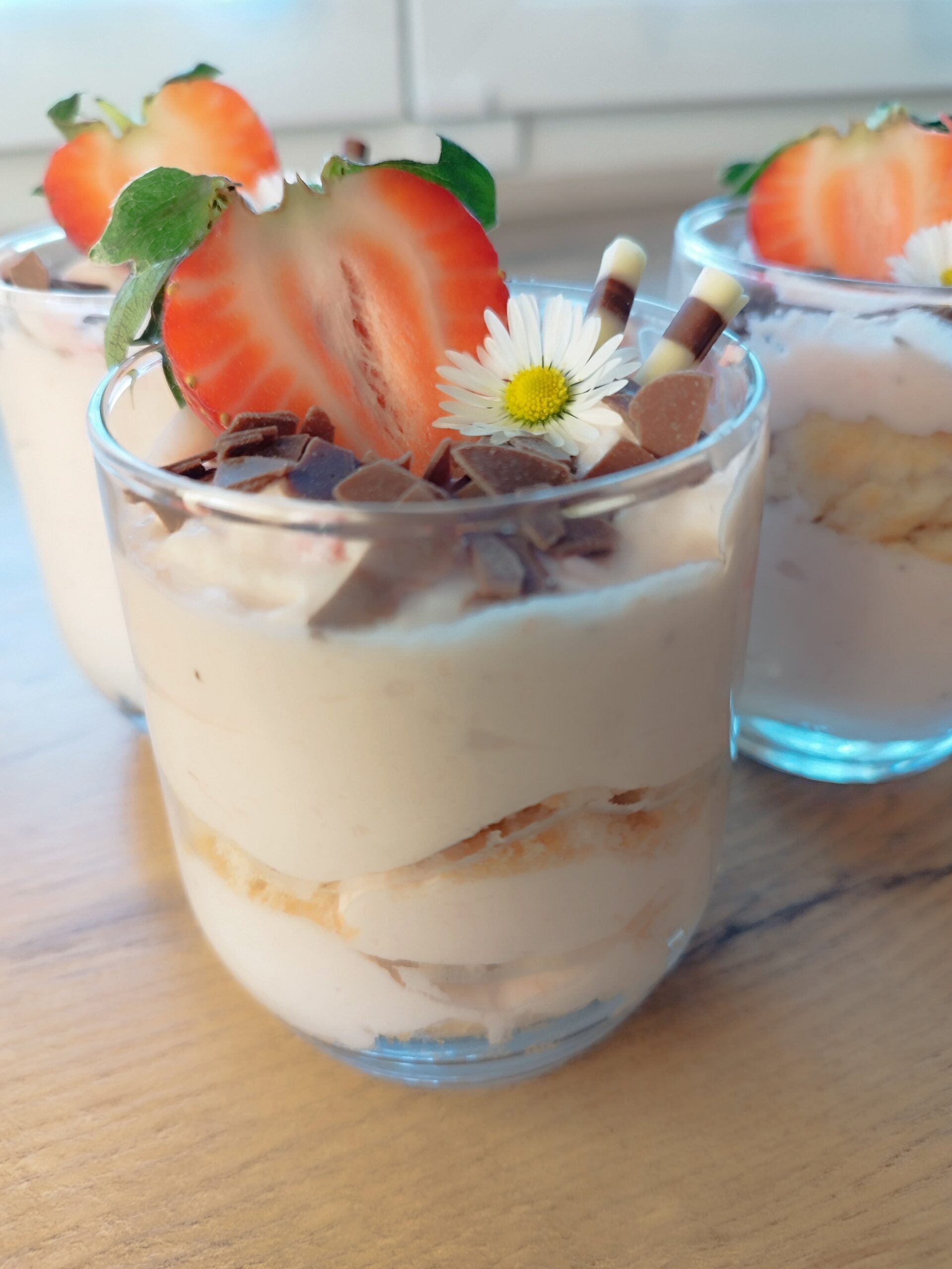 Dianas Diary » Schichtkuchen mit Erdbeeren